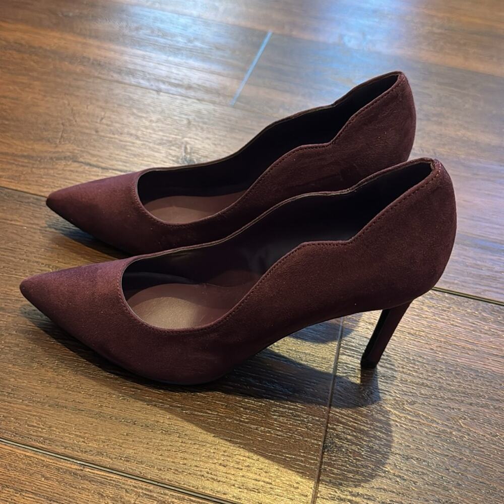 Nine West NWOT Pump Heel Shoes in Purple Faux Suede. - Picture 2 of 7